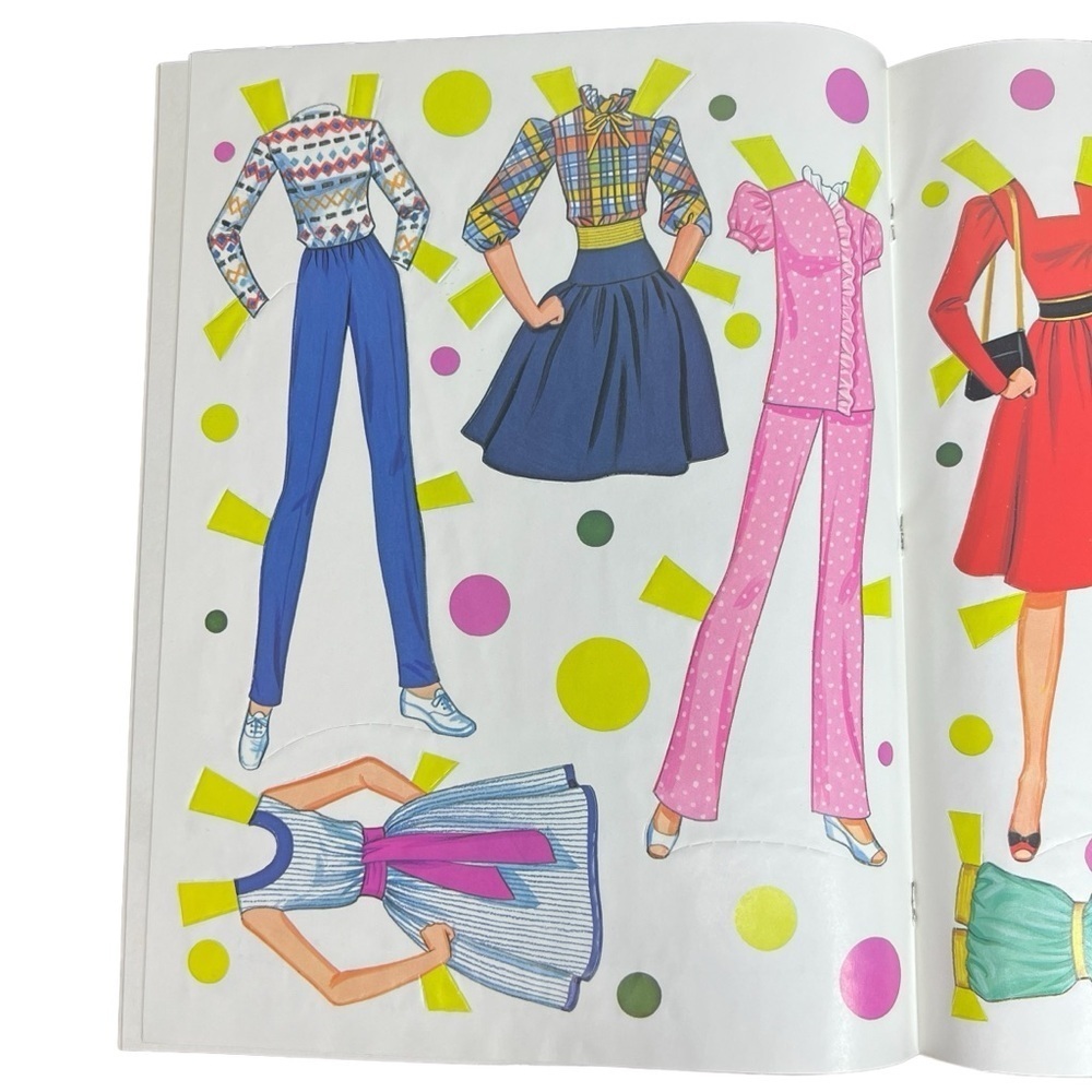 Vintage 1983 Angel Face Barbie Paper Dolls - Picture 4 of 8